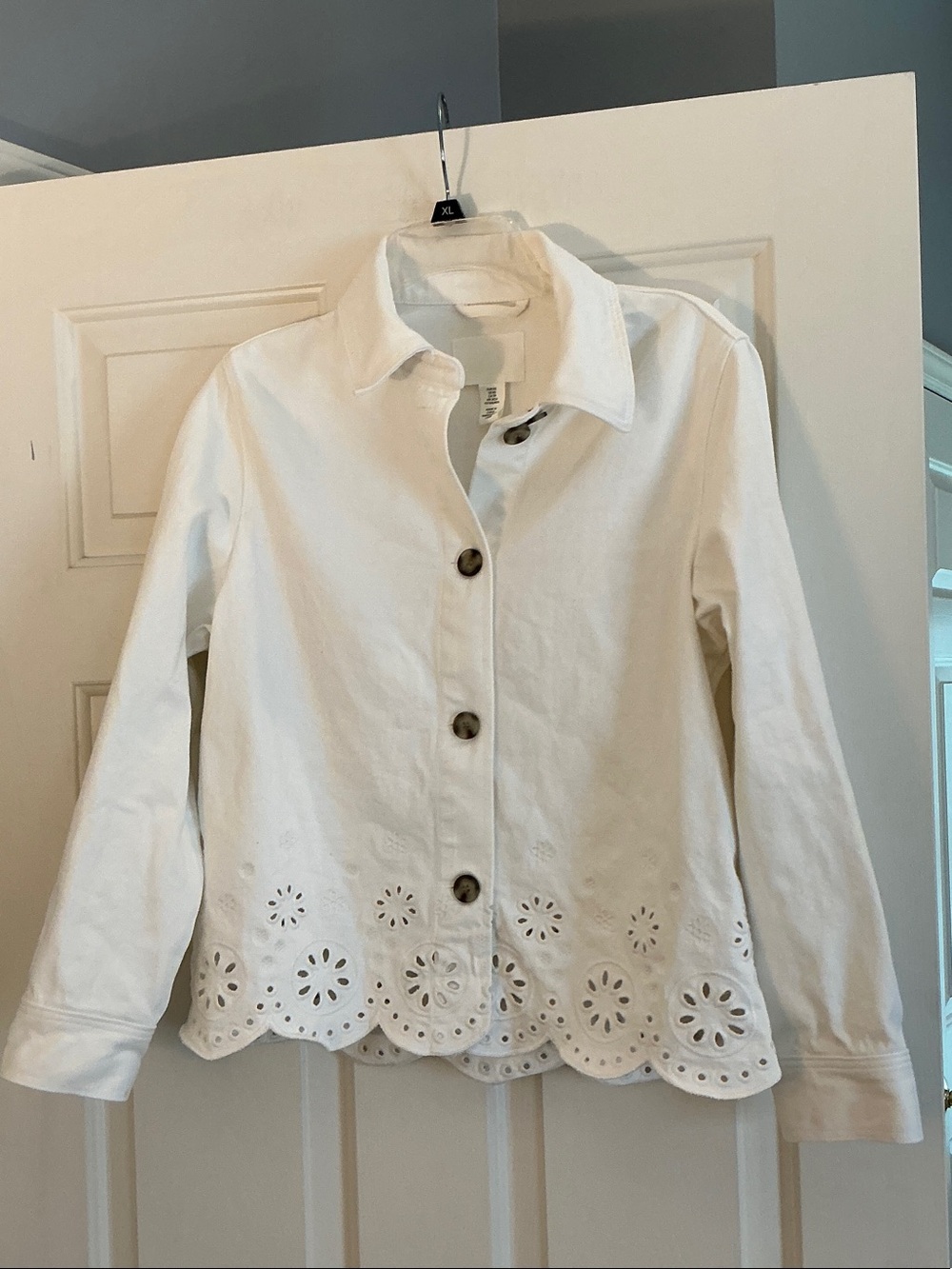 H&M White Eyelet-Hem Button Jacket size XS